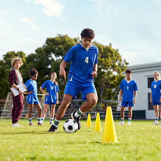 rec-service A boy playing football